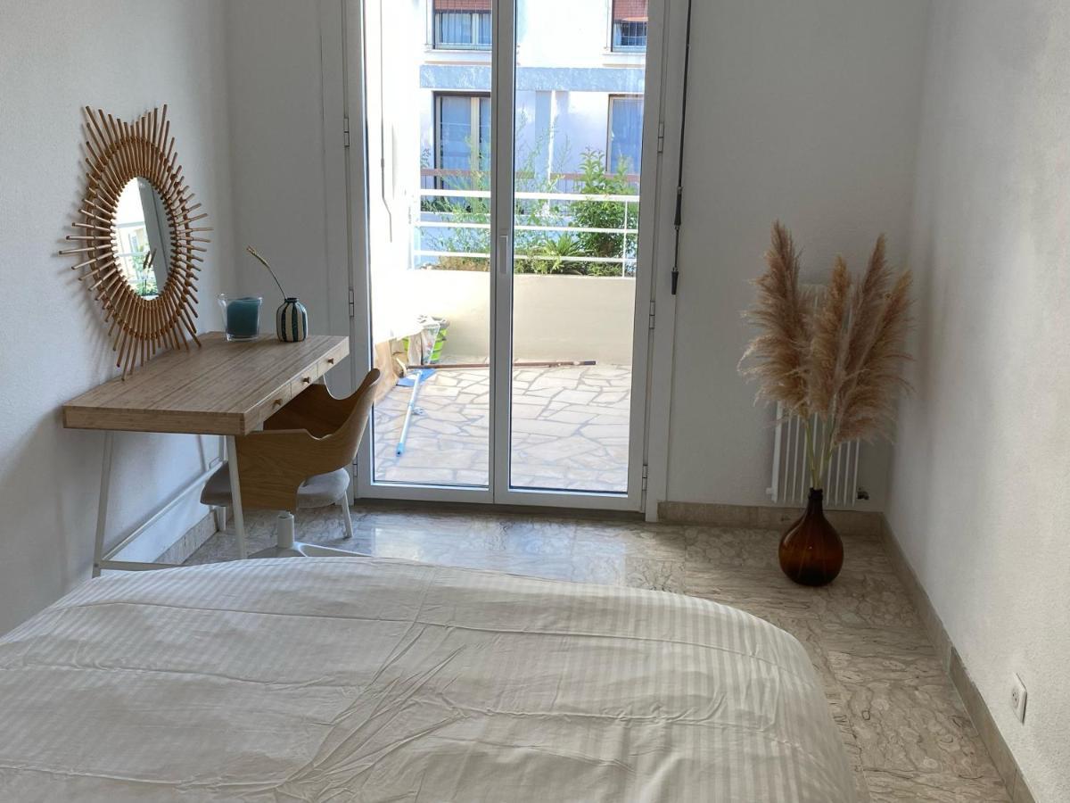 Terrasse Plein Sud - Chaleureux En Centre Ville Hyères Dış mekan fotoğraf